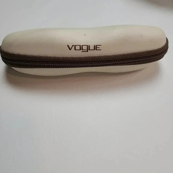 Vogue Glass Case - Picture 1 of 3